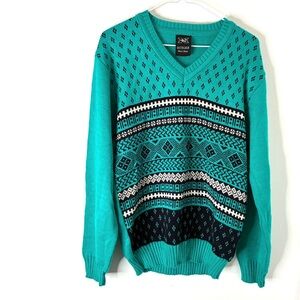 Aqua V-Neck Argyle Knit Sweater Black White